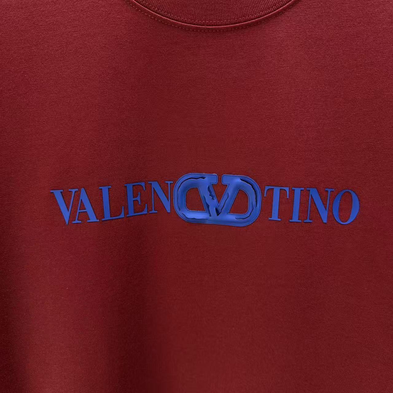 <p>VALENTION 短袖T恤(深紅)</p>