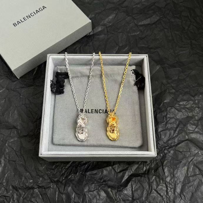 <p>Balenciaga 项链</p>