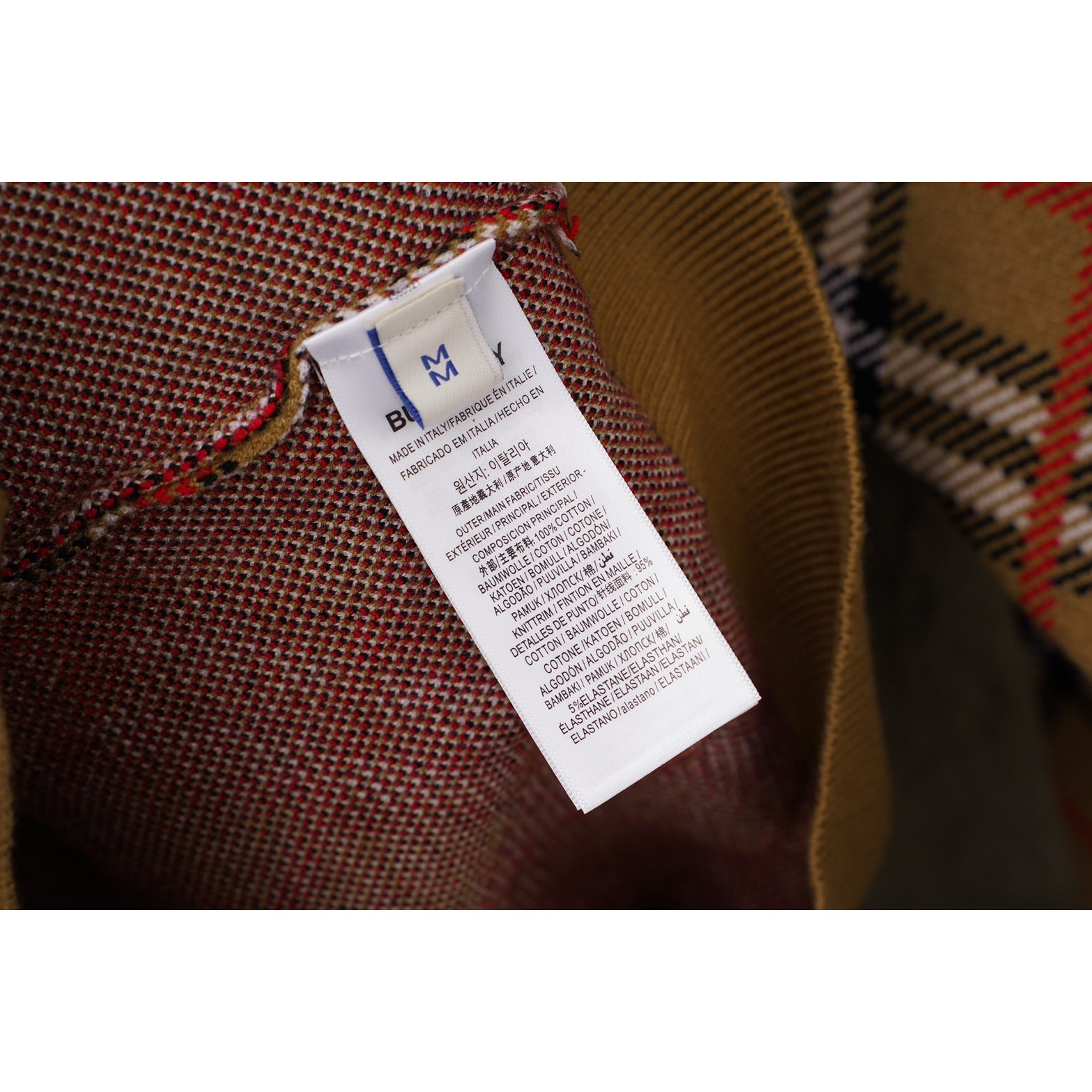 <p>BURBERRY 开衫毛衣(X28)</p>