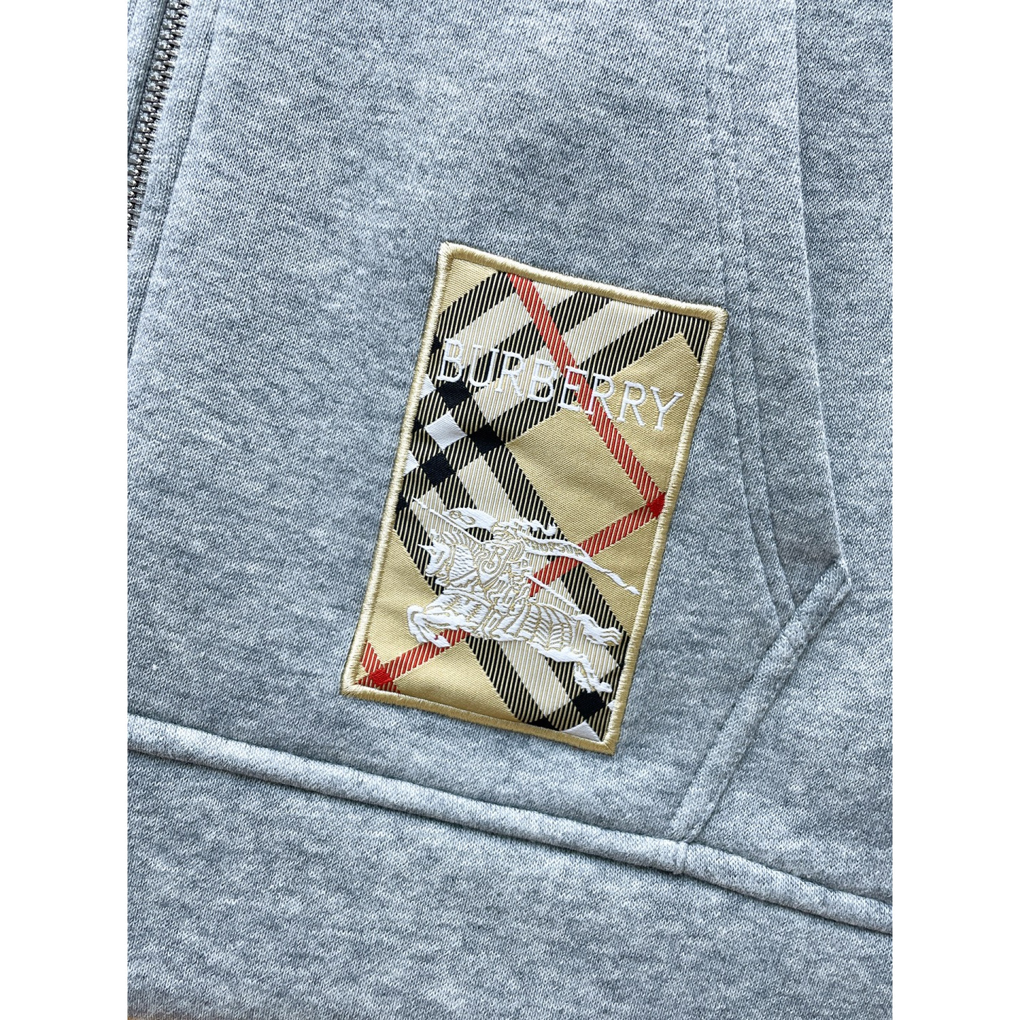 <p>BURBERRY 精品外套(灰)</p>