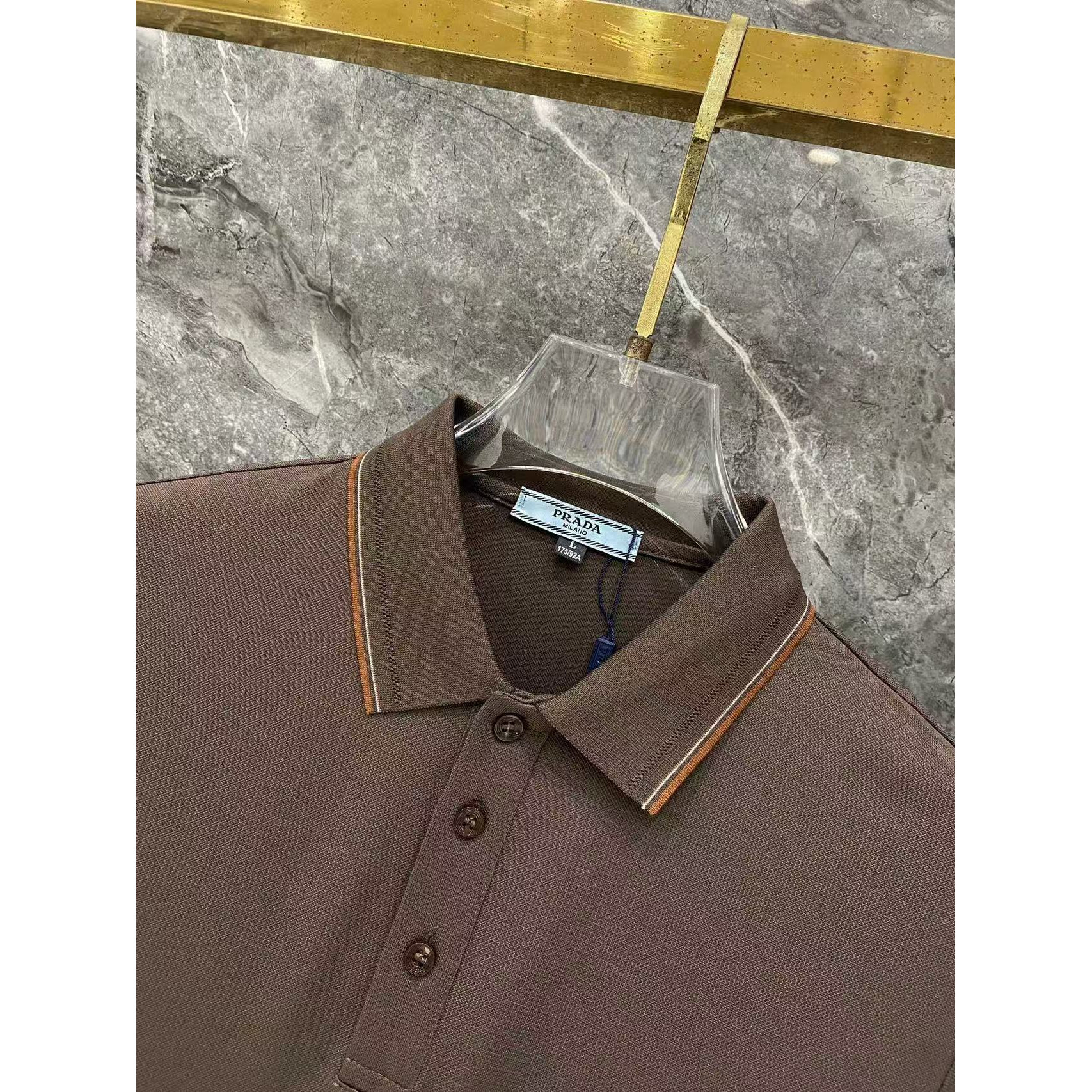 <p>Prada 秋冬长袖Polo(783008)</p>