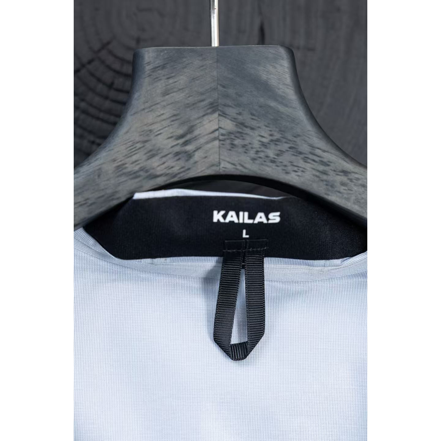<p>KAILAS 双开拉链轻薄冲锋衣(远天蓝)</p>