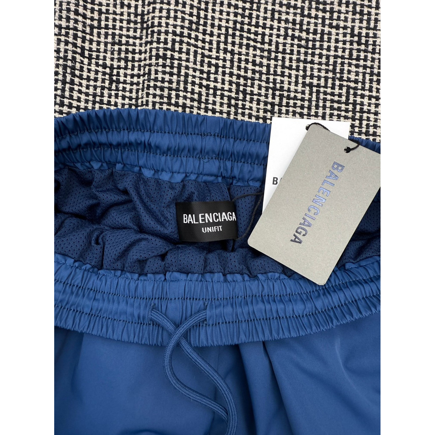 <p>Balenciaga 环圈字母刺绣撞色运动长裤(藍)</p>