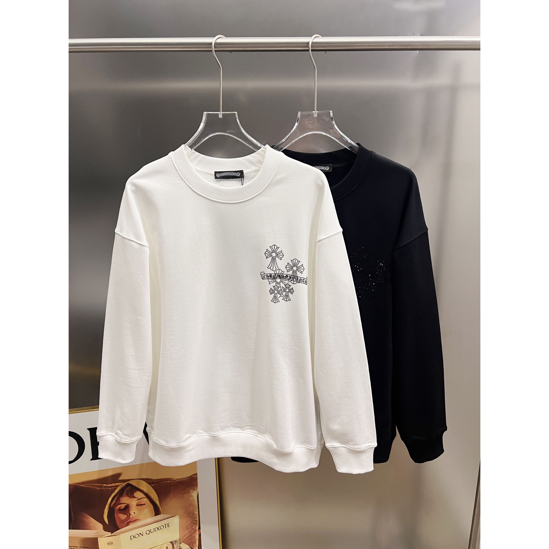 <p>CHROME HEARTS 圆领长袖卫衣(黑)</p>