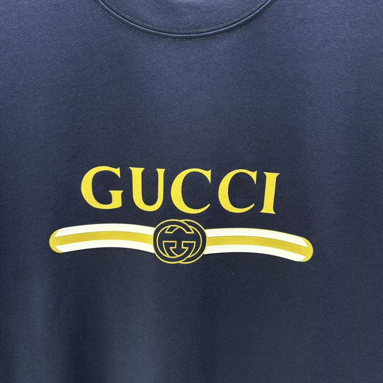 <p>GUCCI 短袖T恤(深藍)</p>