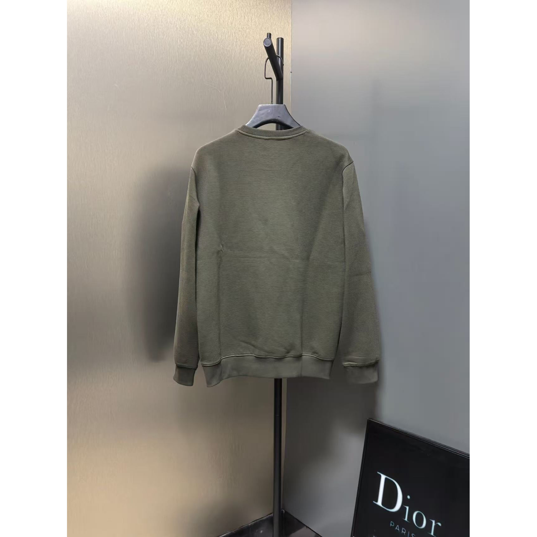 <p>Arc'teryx 新款卫衣(軍綠)</p>