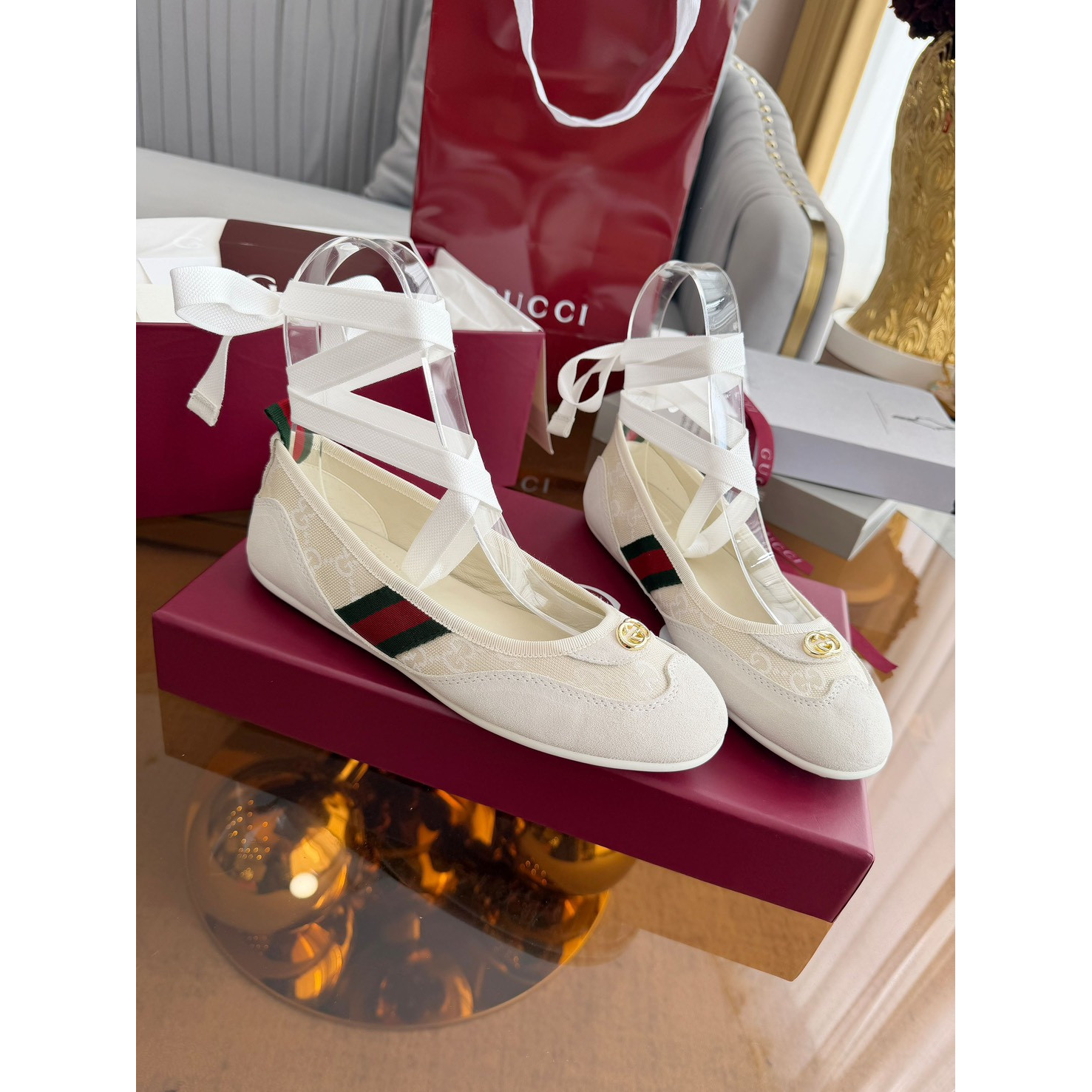 <p>GUCCI 驾车便鞋&amp;舞蹈鞋(白)</p>