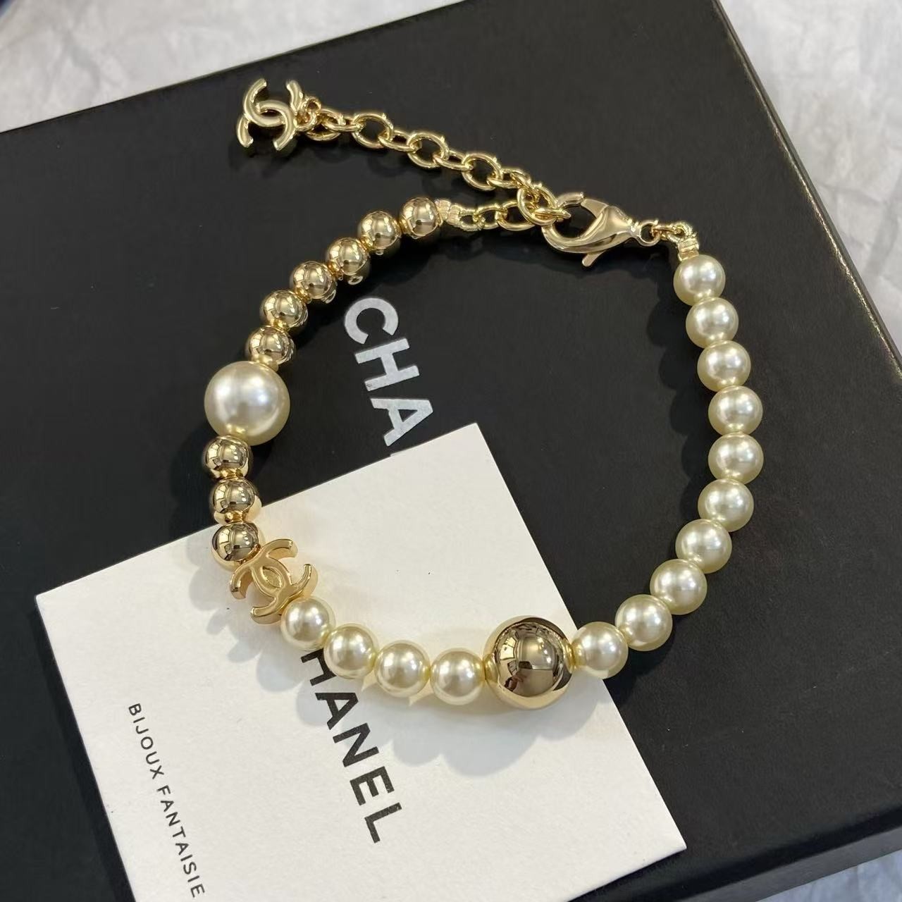<p>CHANEL 金珠珍珠项链</p>
