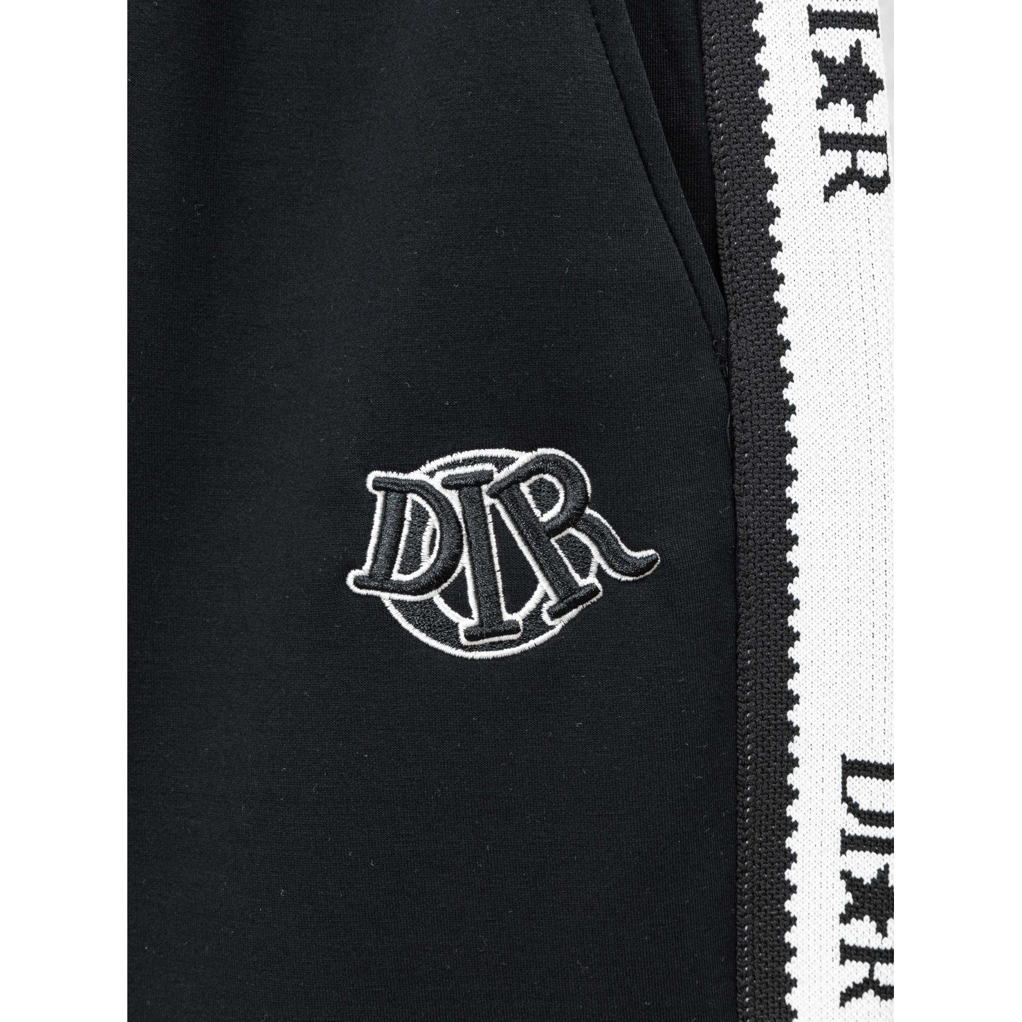 <p>Dior 直筒休閒褲(黑色)</p>