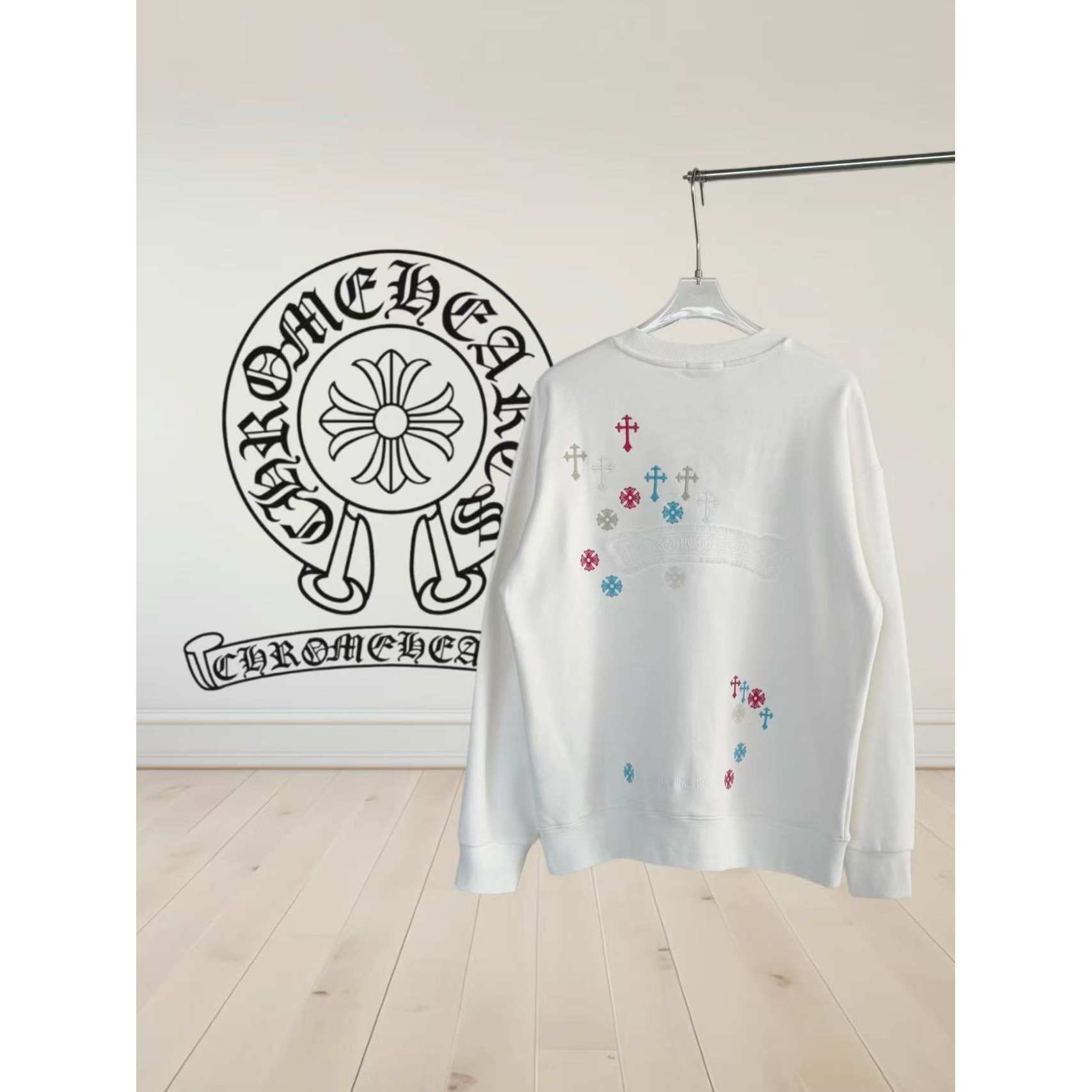 <p>CHROME HEARTS&nbsp;圆领卫衣(白)</p>