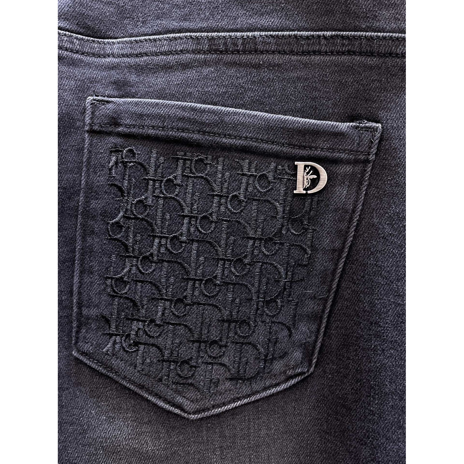 <p>DIOR 高端牛仔裤(黑)</p>