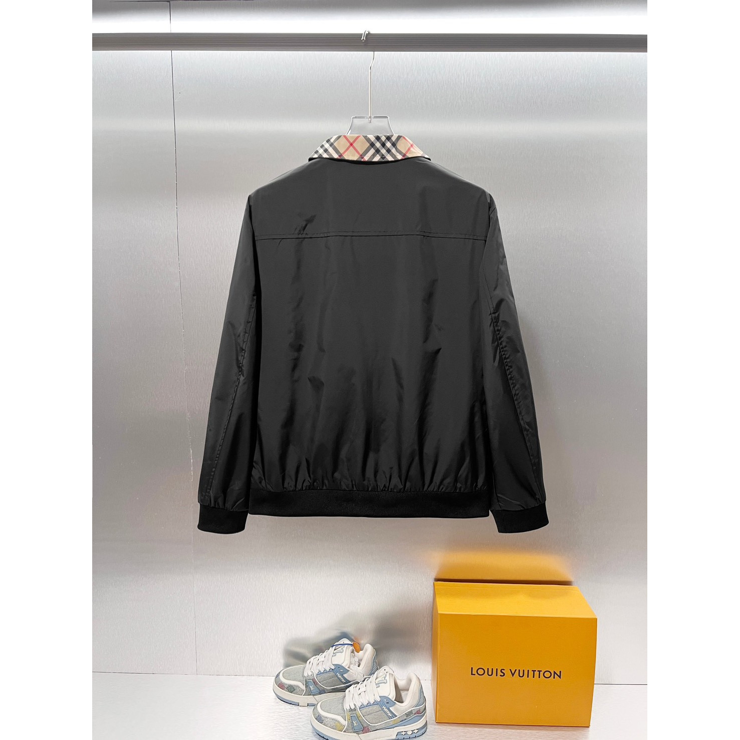 <p>BURBERRY&nbsp;夹克外套(黑)</p>