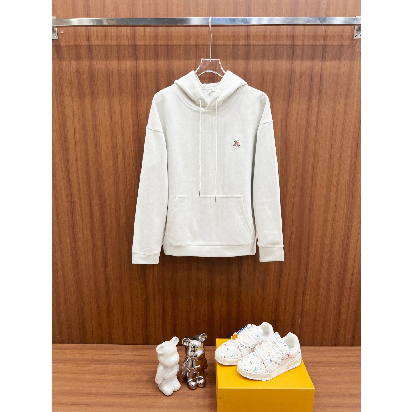 <p>Moncler 连帽套装(北极灰)</p>