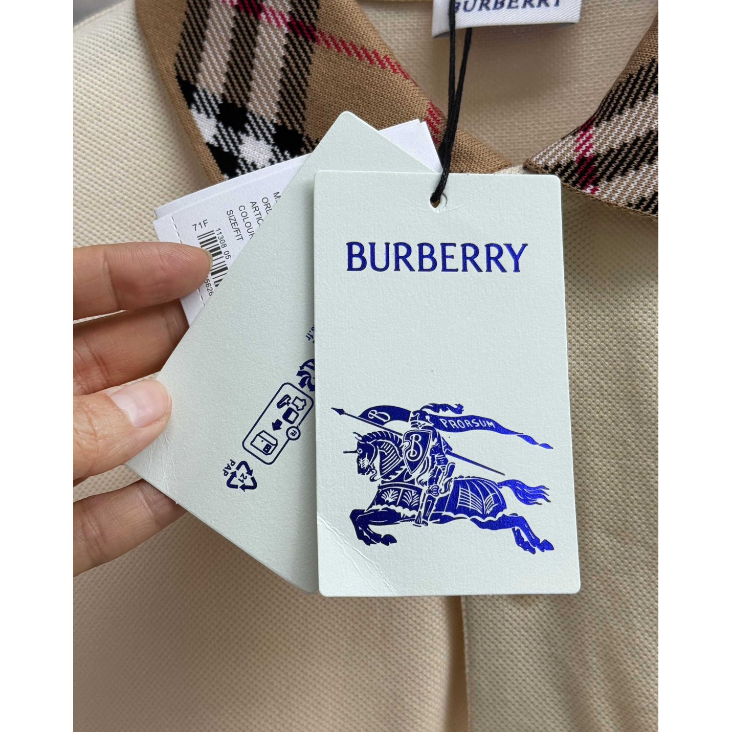 <p>BURBERRY 短袖翻领polo衫(杏)</p>