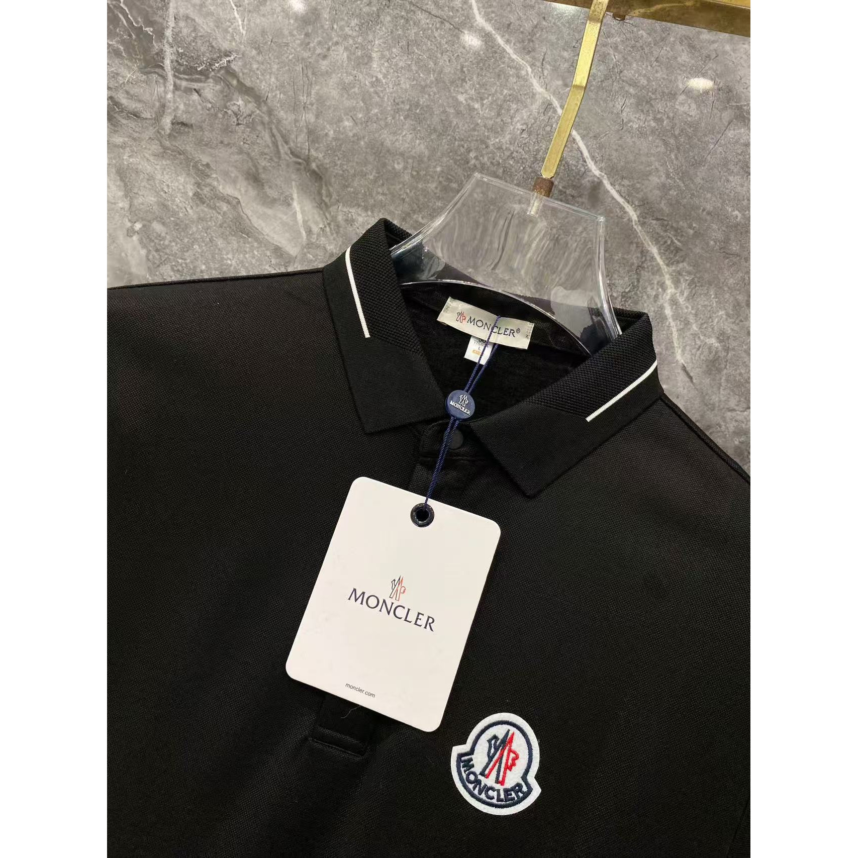 <p>MONCLER 秋冬长袖Polo(782997)</p>