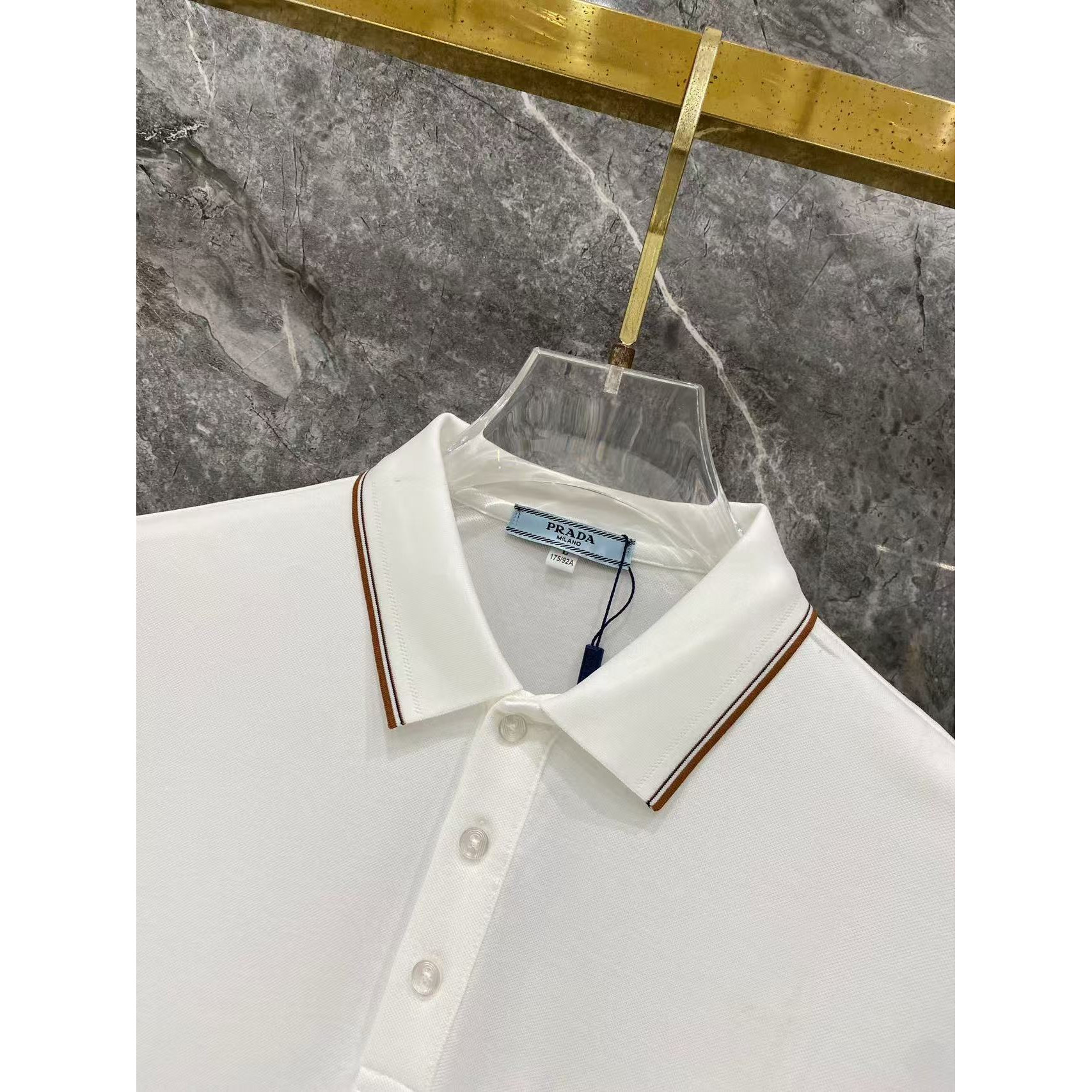 <p>Prada 秋冬长袖Polo(783010)</p>