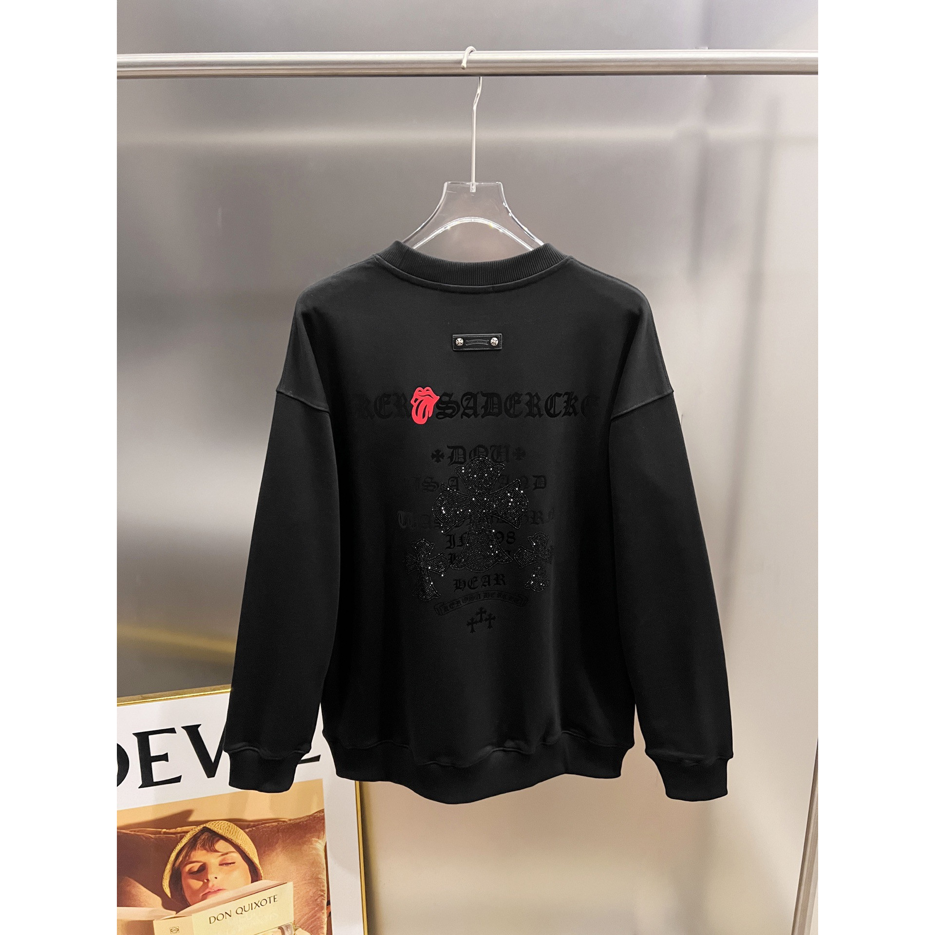 <p>CHROME HEARTS 圆领长袖卫衣(黑)</p>