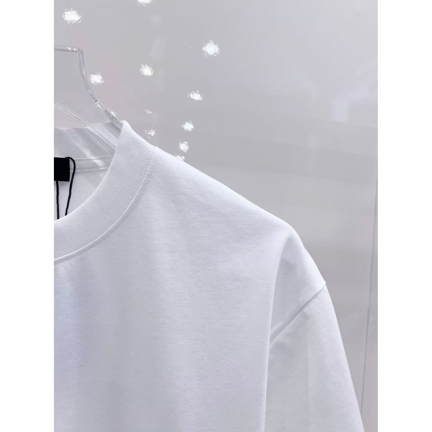 <p>Descente 短袖圆领T恤(白)</p>