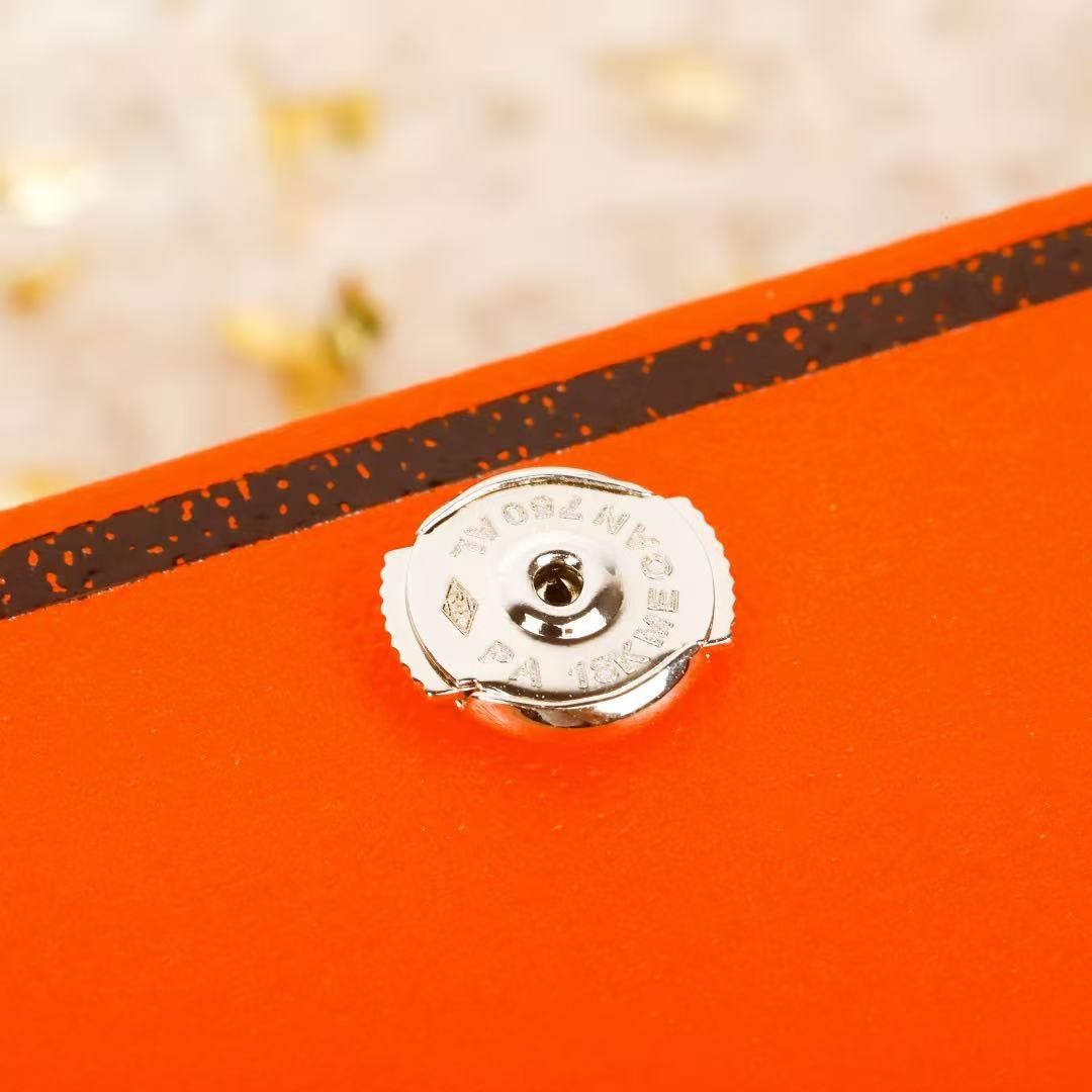 <p>HERMES&nbsp;Etriviere大号耳环</p>