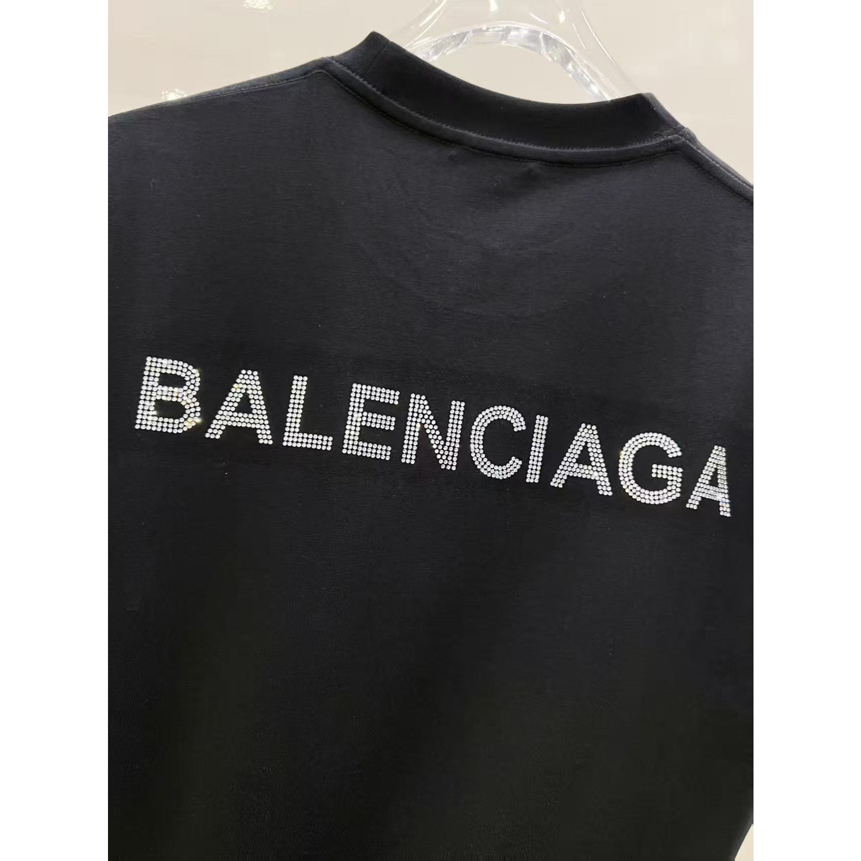 <p>Balenciaga&nbsp;短袖圆领T恤(黑)</p>