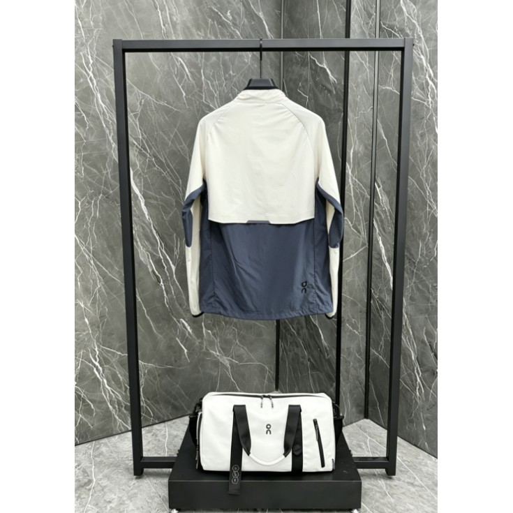 <p>On Weather Jacket Insulated 輕量防曬外套</p>