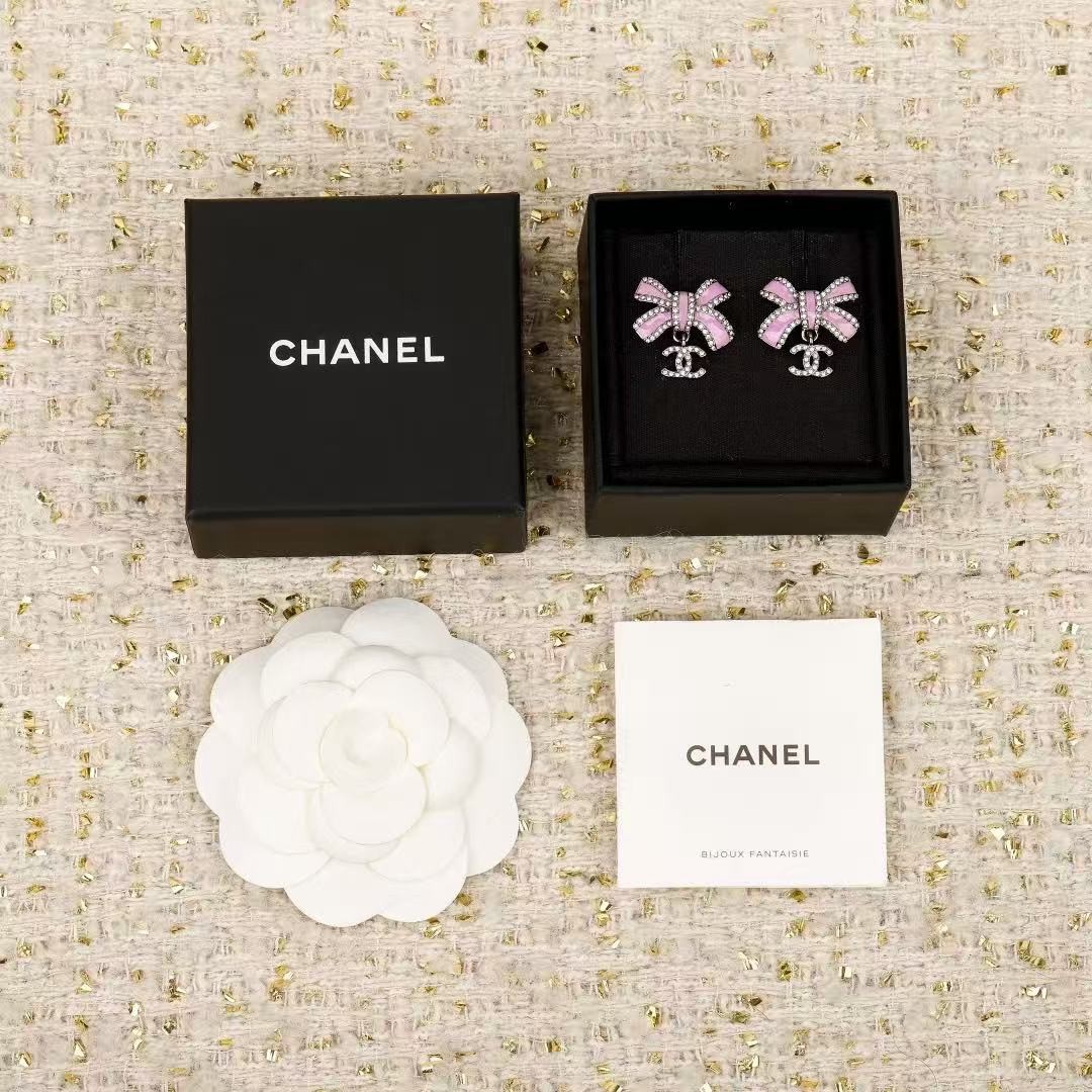 <p>CHANEL&nbsp;25B蝴蝶结耳环</p>