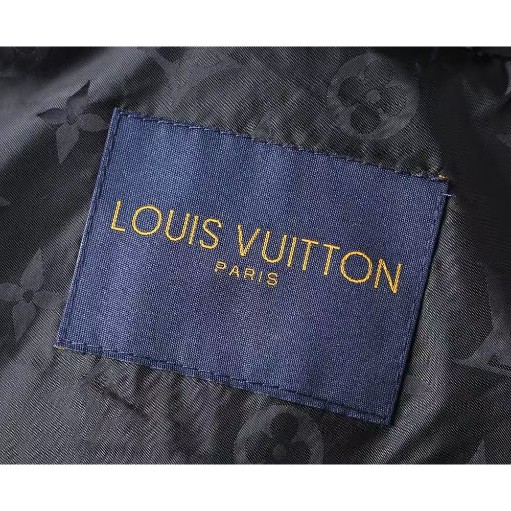 <p>LV 男士夹克外套(800854)</p>