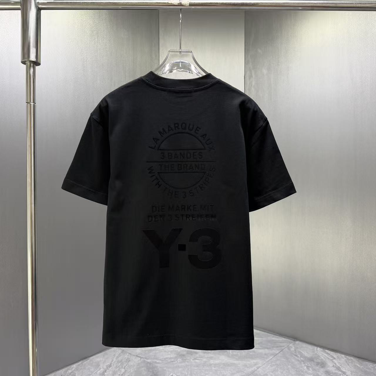 <p>Y-3 短袖T恤(黑)</p>
