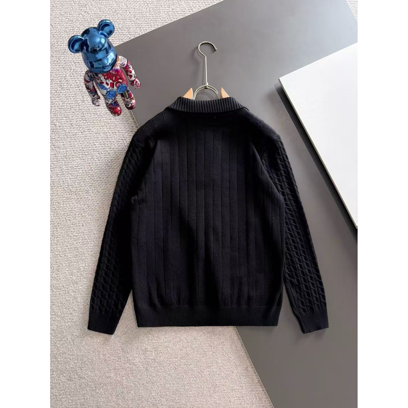<p>GUCCI&nbsp;秋冬官网最新毛衣(黑)</p>