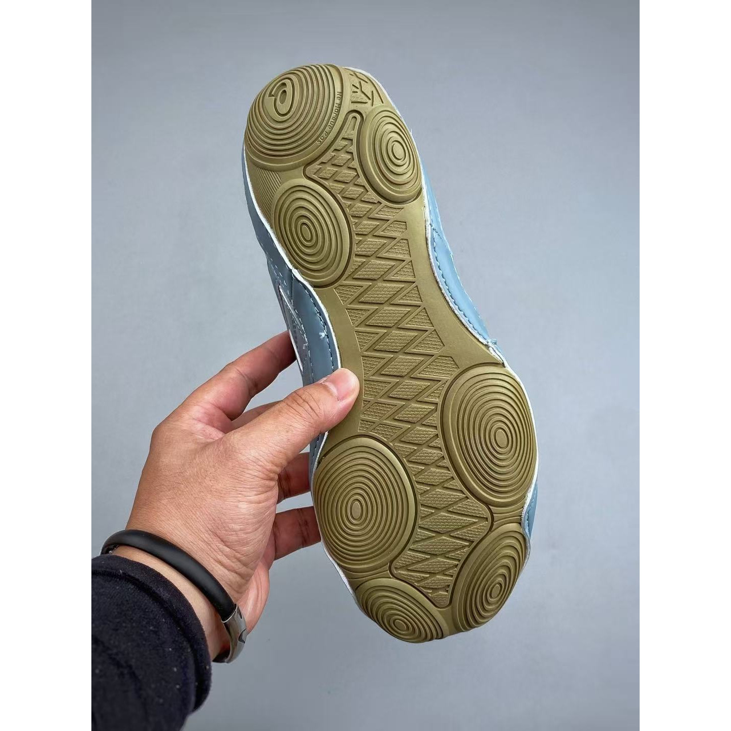 <p>Asics Hypersync&nbsp; 薄底德训鞋(藍)</p>