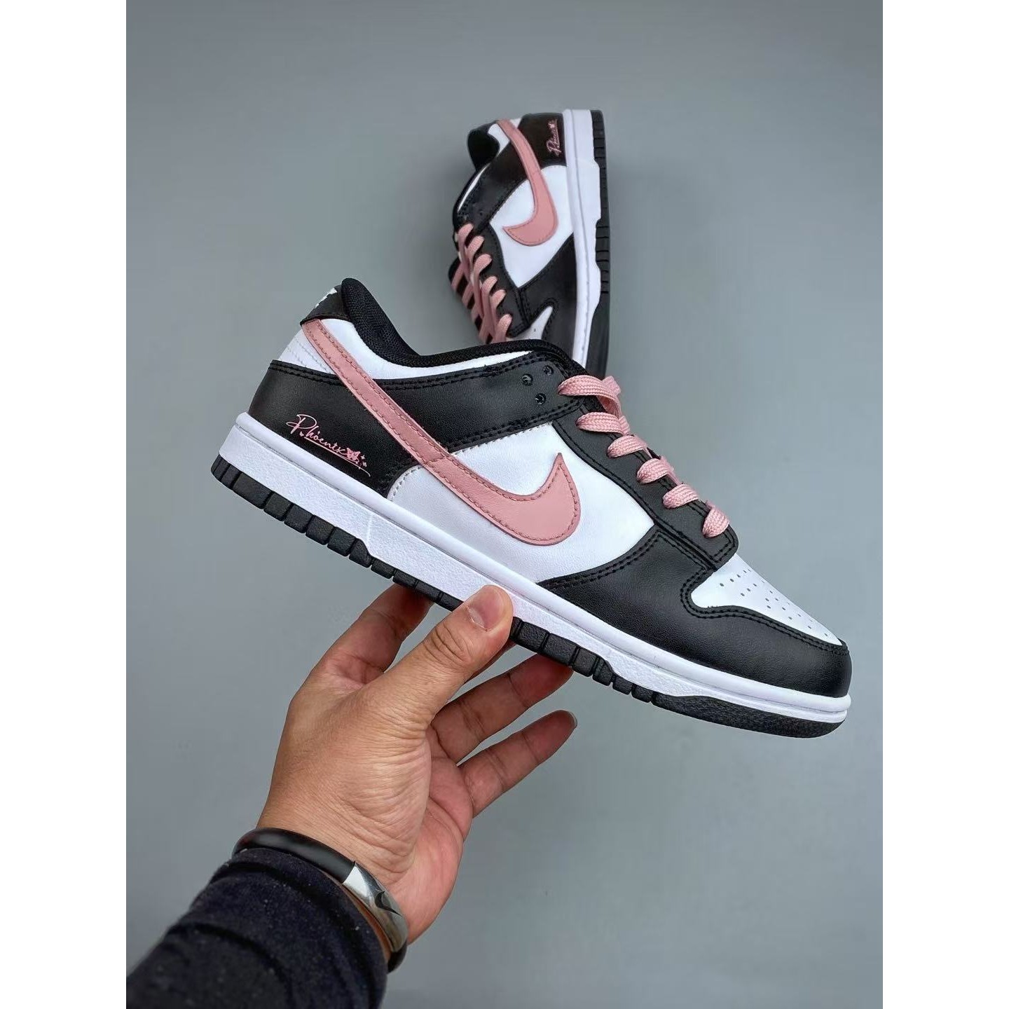 <p>YC版本 Nike &nbsp;Dunk Low 低帮休闲板鞋(黑粉)&nbsp;</p>