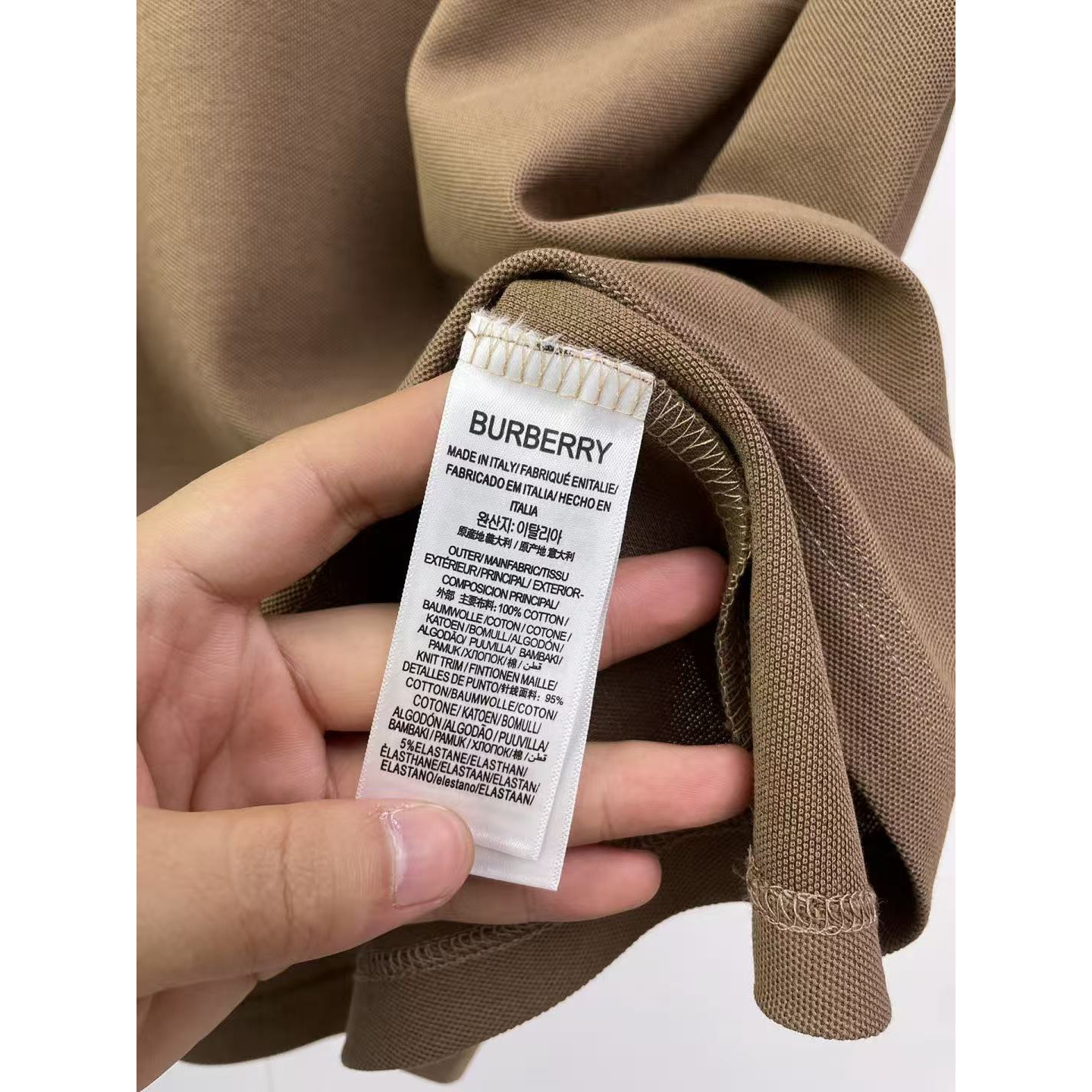 <p>BURBERRY 长袖Polo衫(棕)</p>