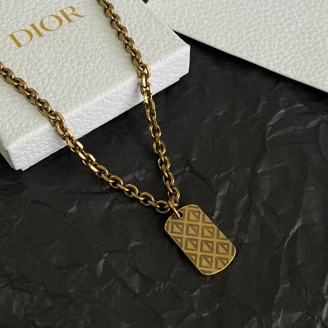 <p>DIOR&nbsp;中古项链</p>
