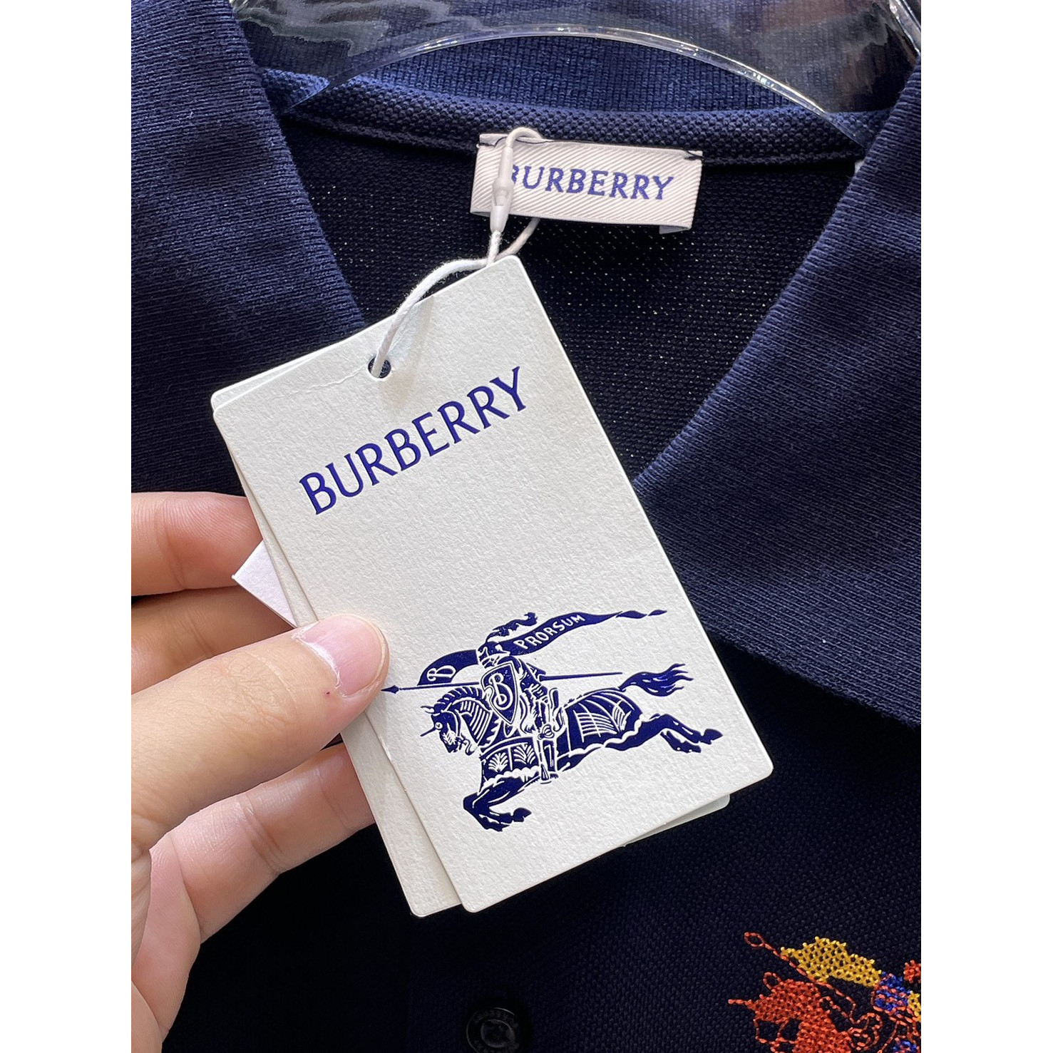 <p>BURBERRY&nbsp;短袖翻领polo衫(藏青)</p>