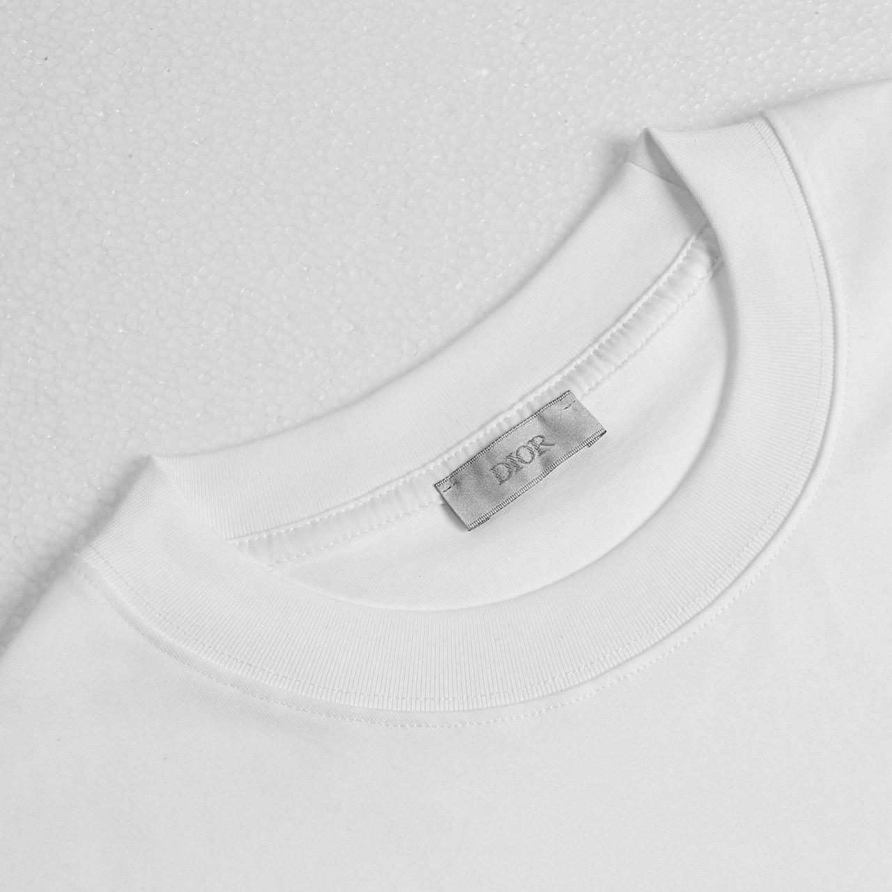 <p>DIOR 字母短袖T恤(白)</p>
