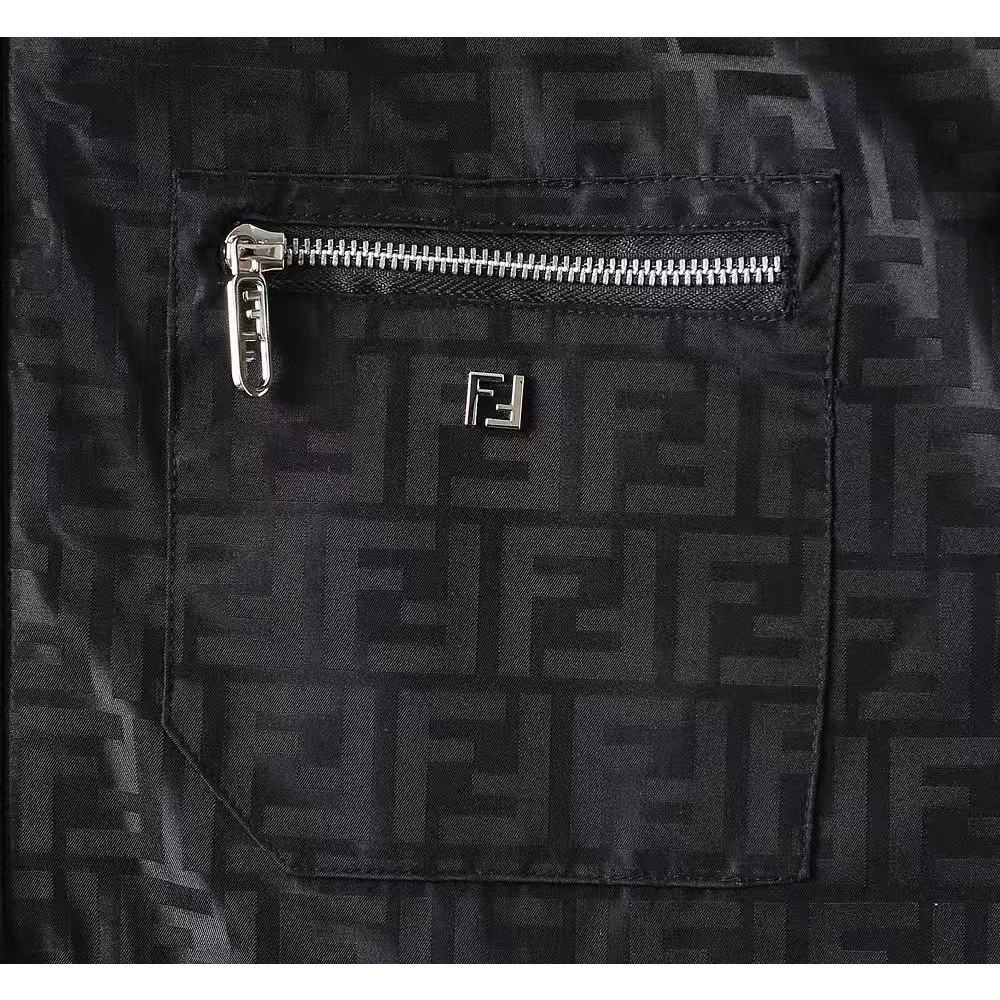 <p>FENDI 男士夹克外套(800859)</p>