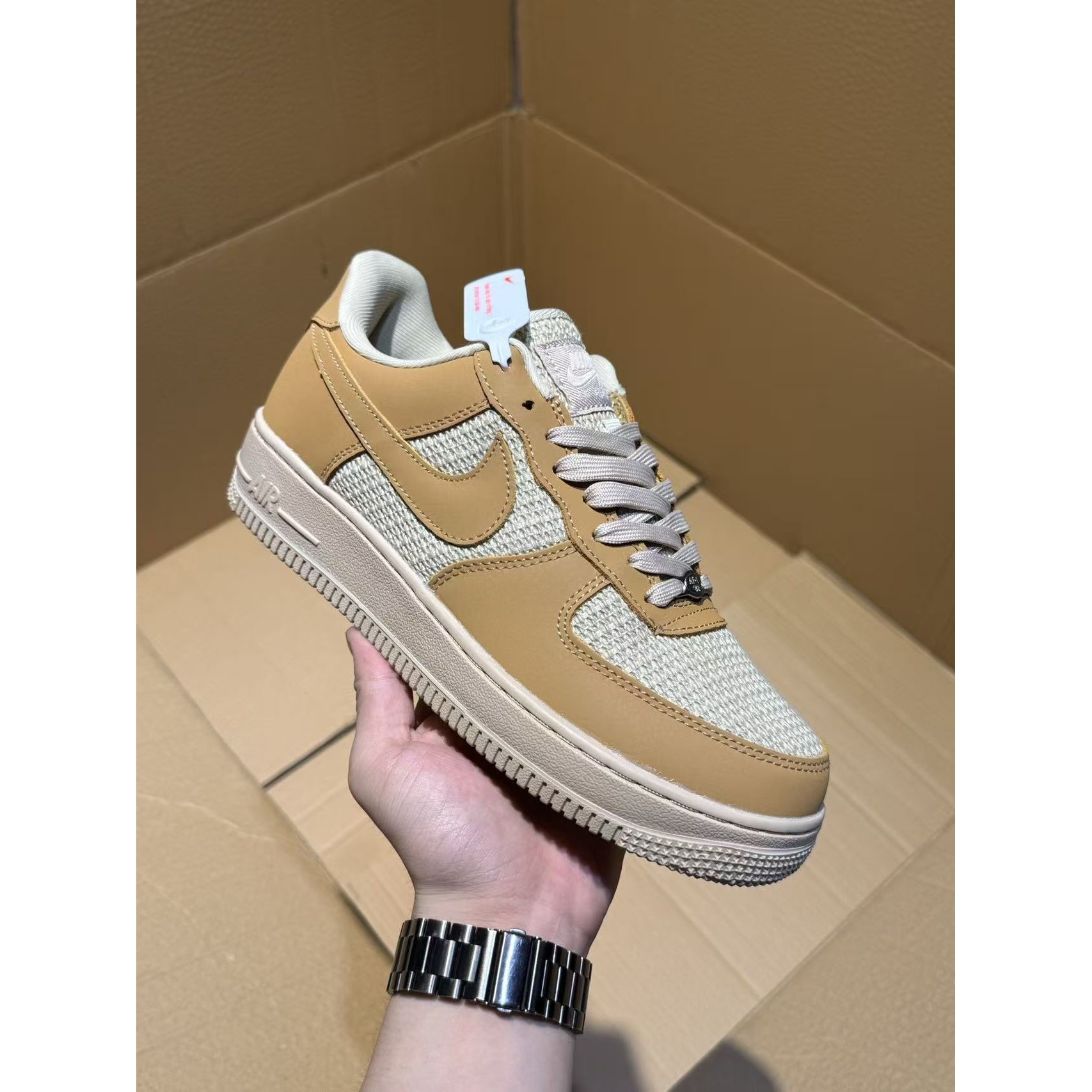 <p>Nike Air Force1 07 low &nbsp;定制空军一号(卡其)</p>