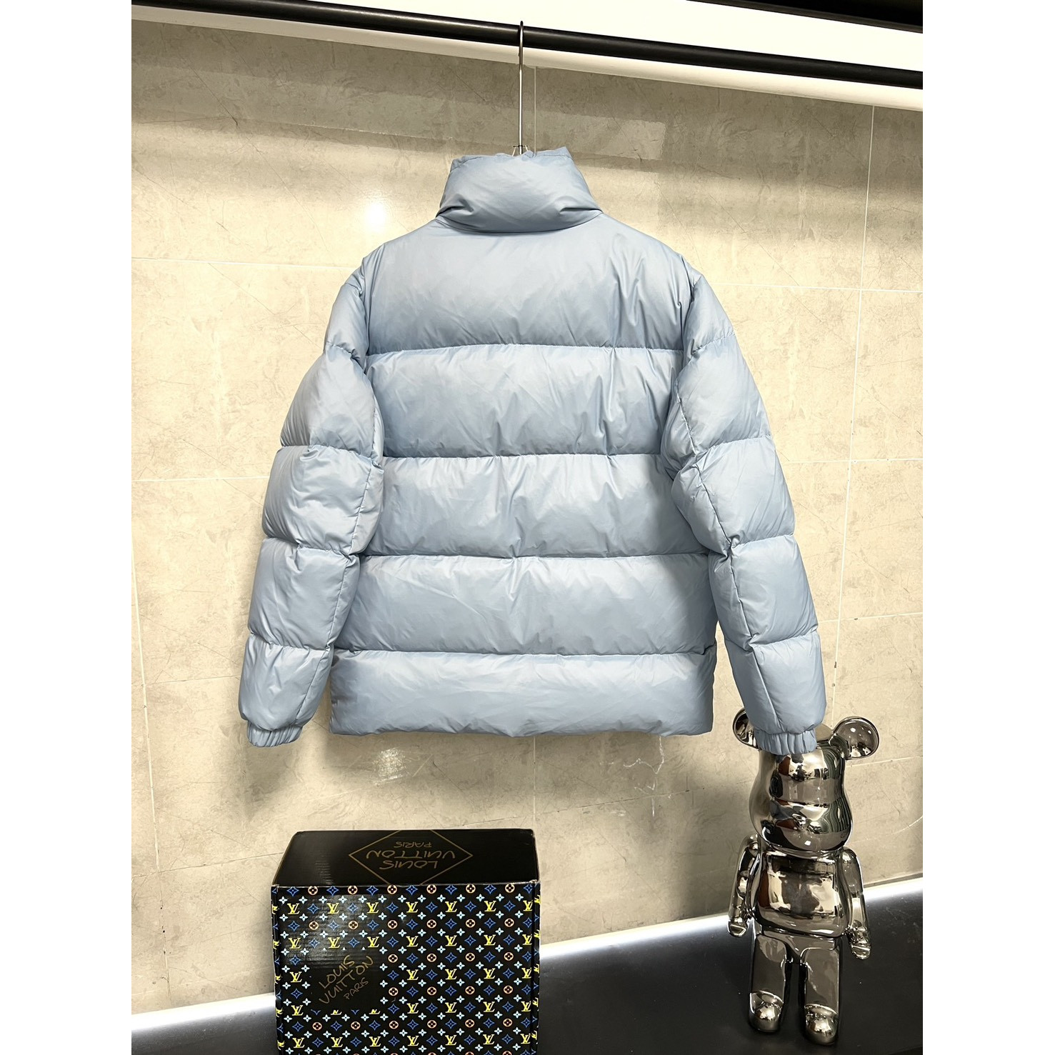 <p>Moncler 短款男士羽绒服 (天藍)</p>