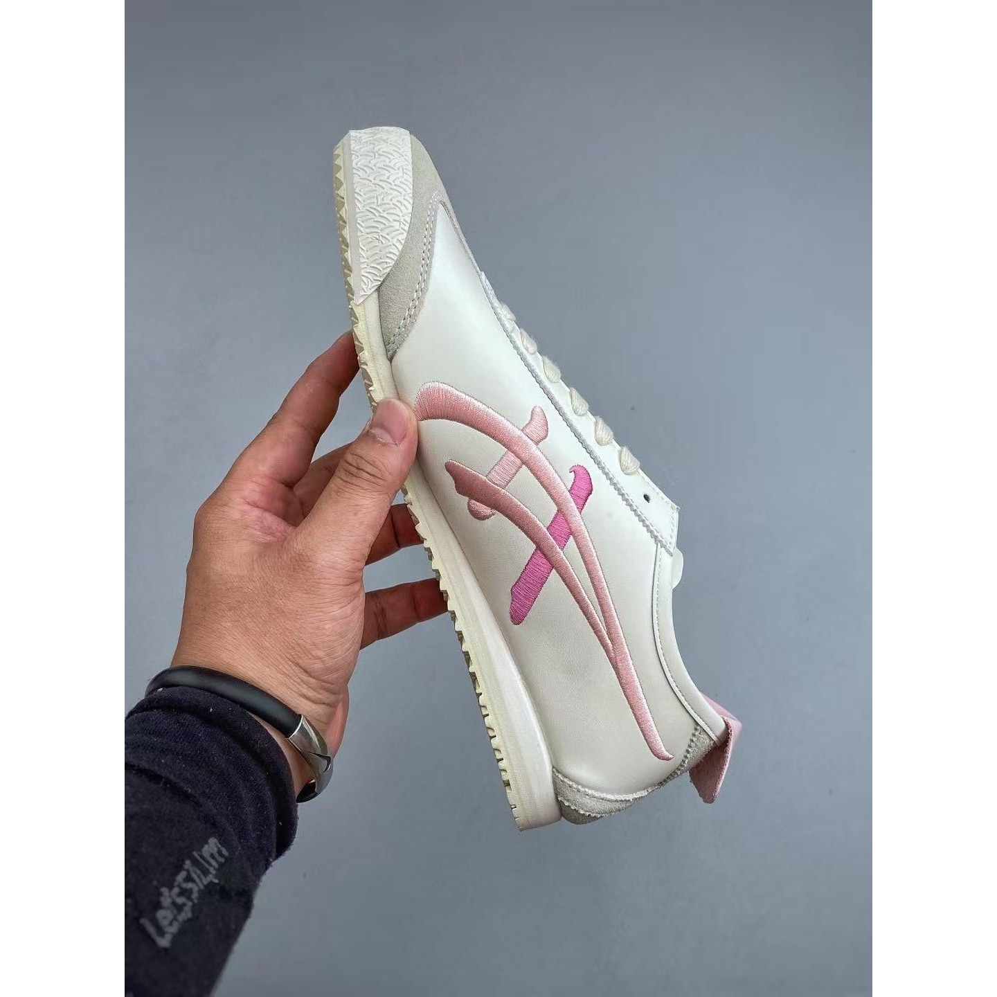 <p>ASICS 生活休闲鞋(白粉)&nbsp;</p>
