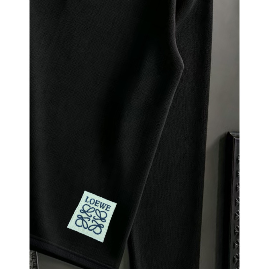 <p>Loewe 高品质男士卫衣(黑)</p>