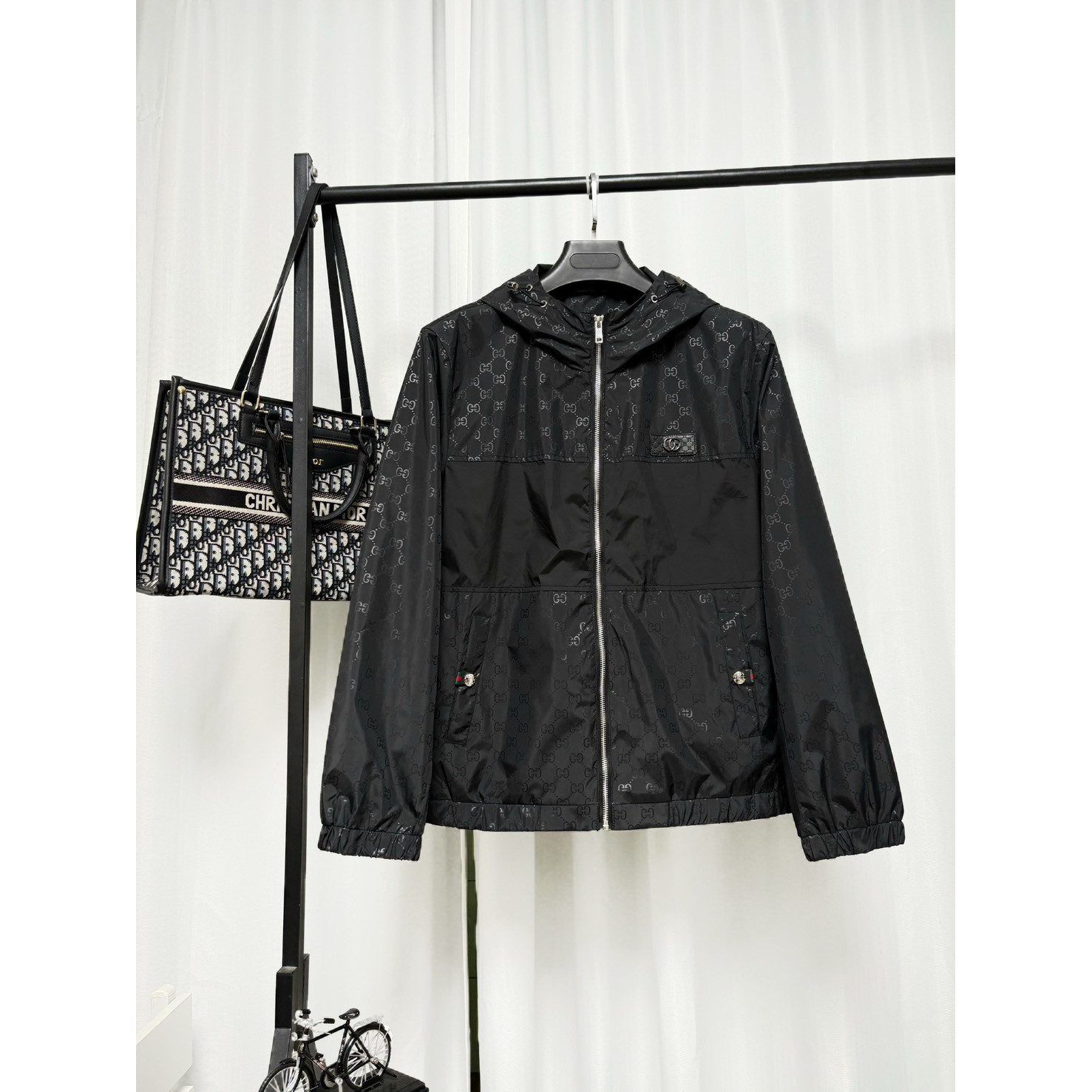 <p>Gucci 夹克外套</p>