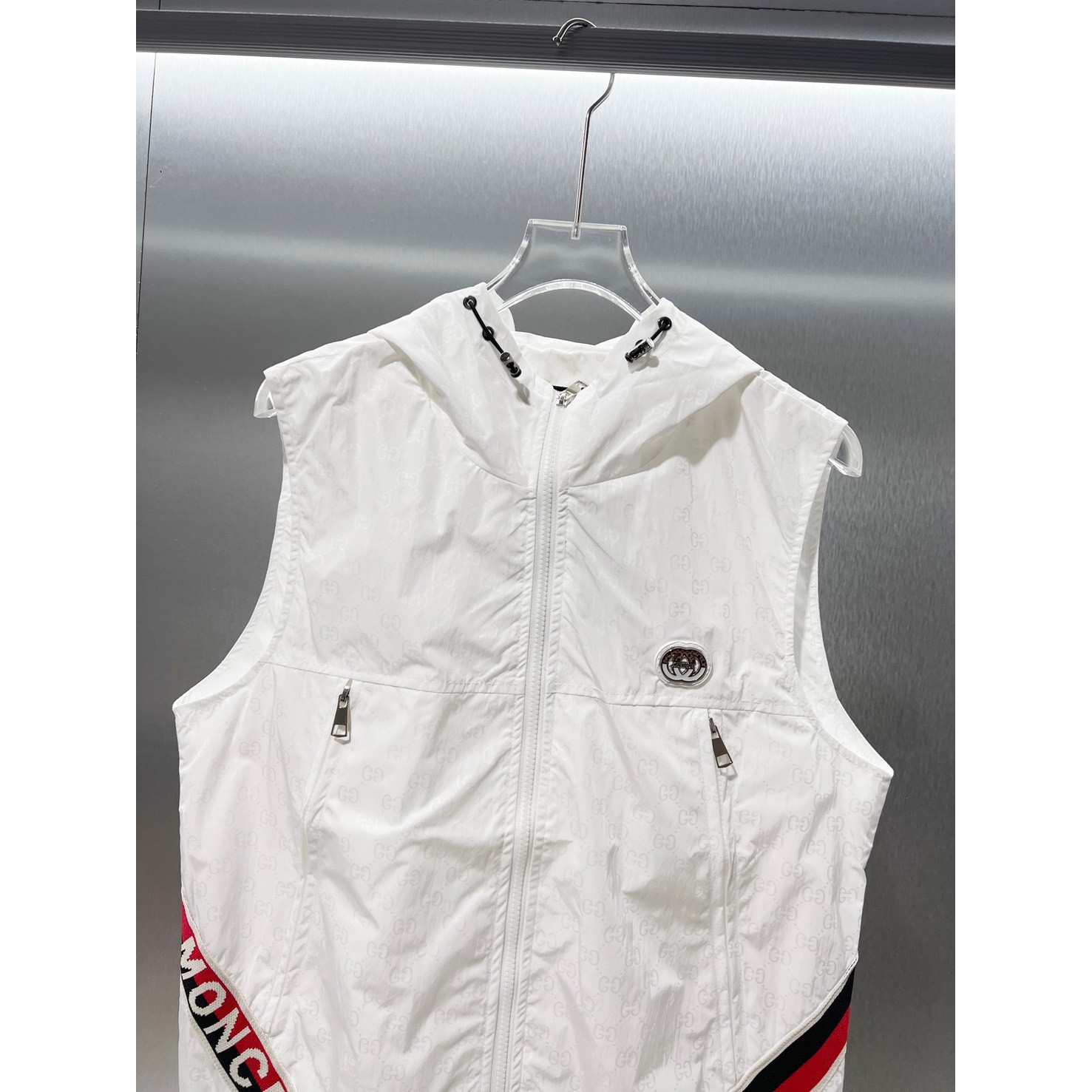 <p>MONCLER 马甲外套(白)</p>