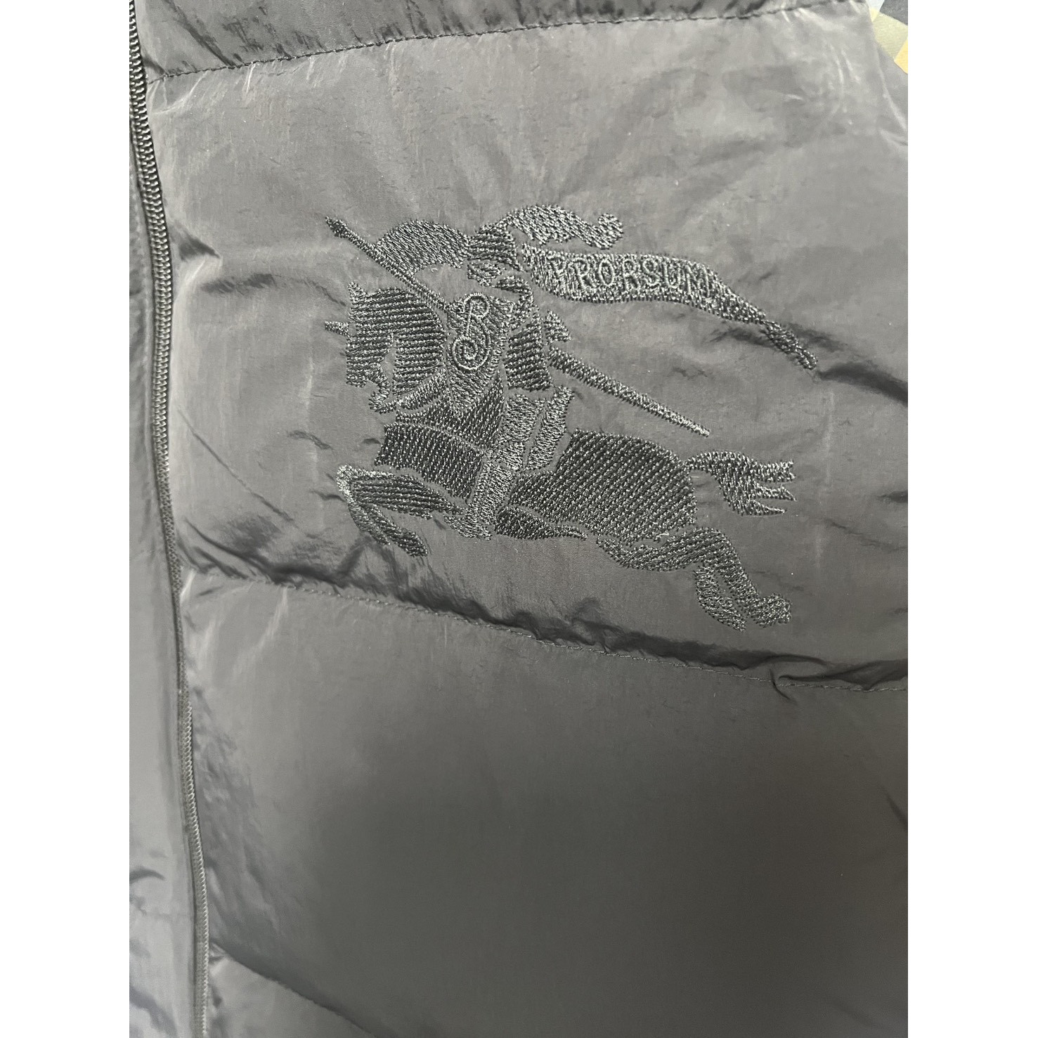 <p>BURBERRY 双面穿羽绒马甲</p>