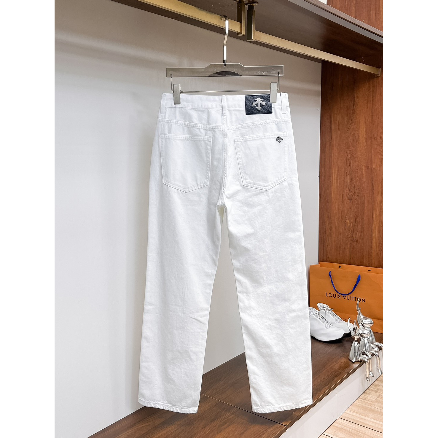 <p>Descente 牛仔裤(白)</p>