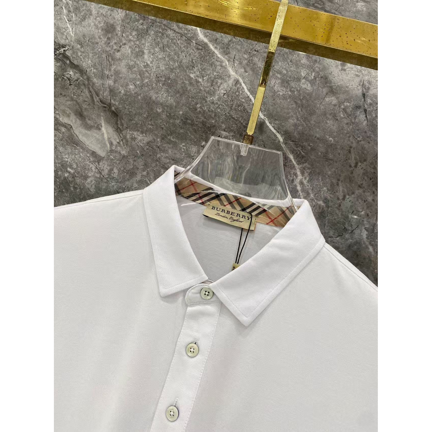 <p>Burberry 秋冬长袖Polo(782980)</p>