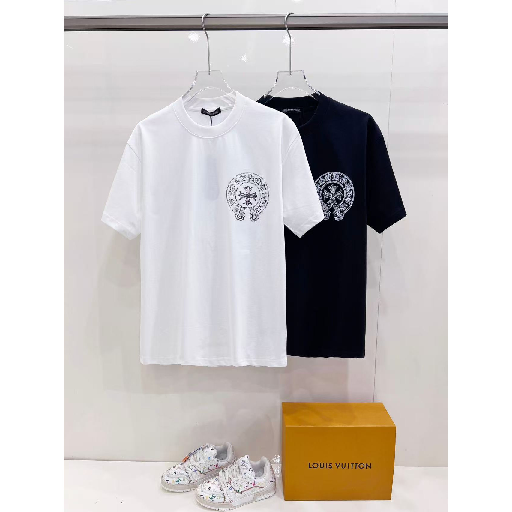 <p>CHROME HEARTS 手绘泼墨短袖t恤(黑)</p>