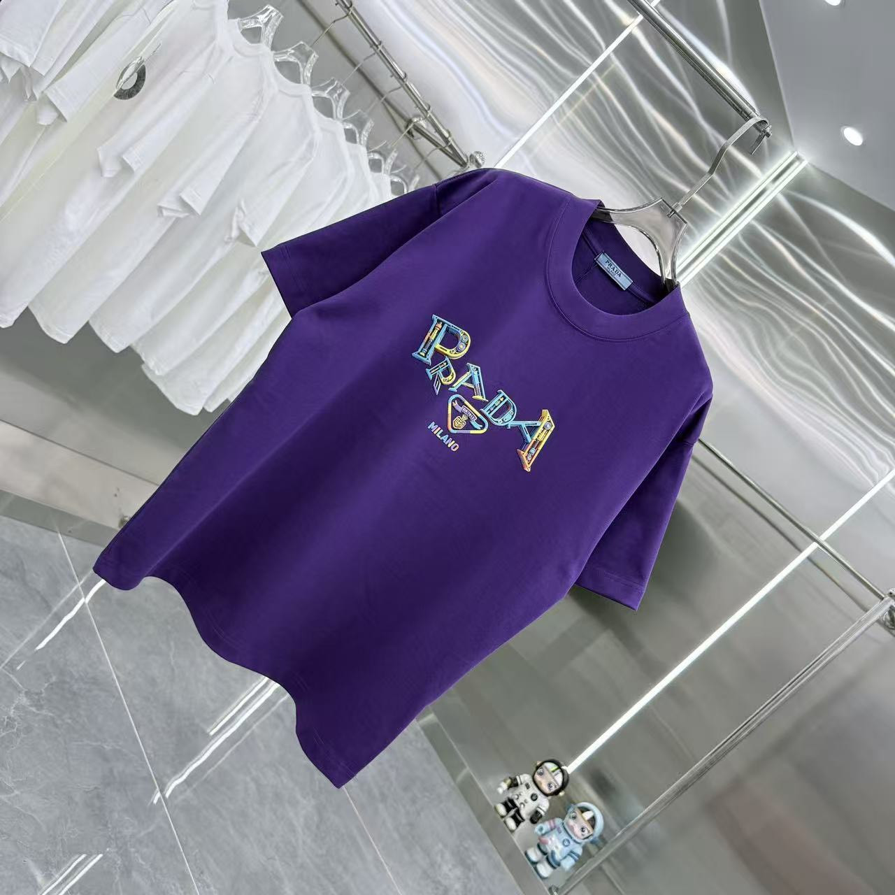 <p>Prada 圓領T恤</p>