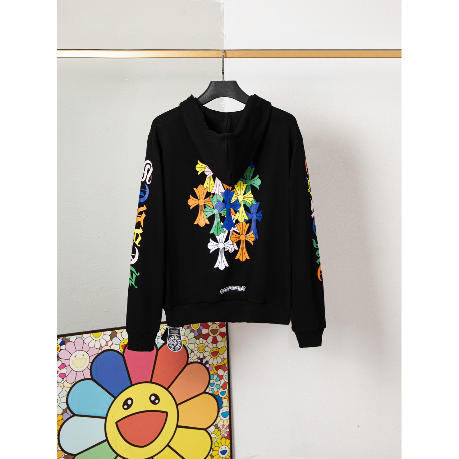 <p>CHROME HEARTS 炫彩十字架连帽外套(DZ80)(黑色)</p>