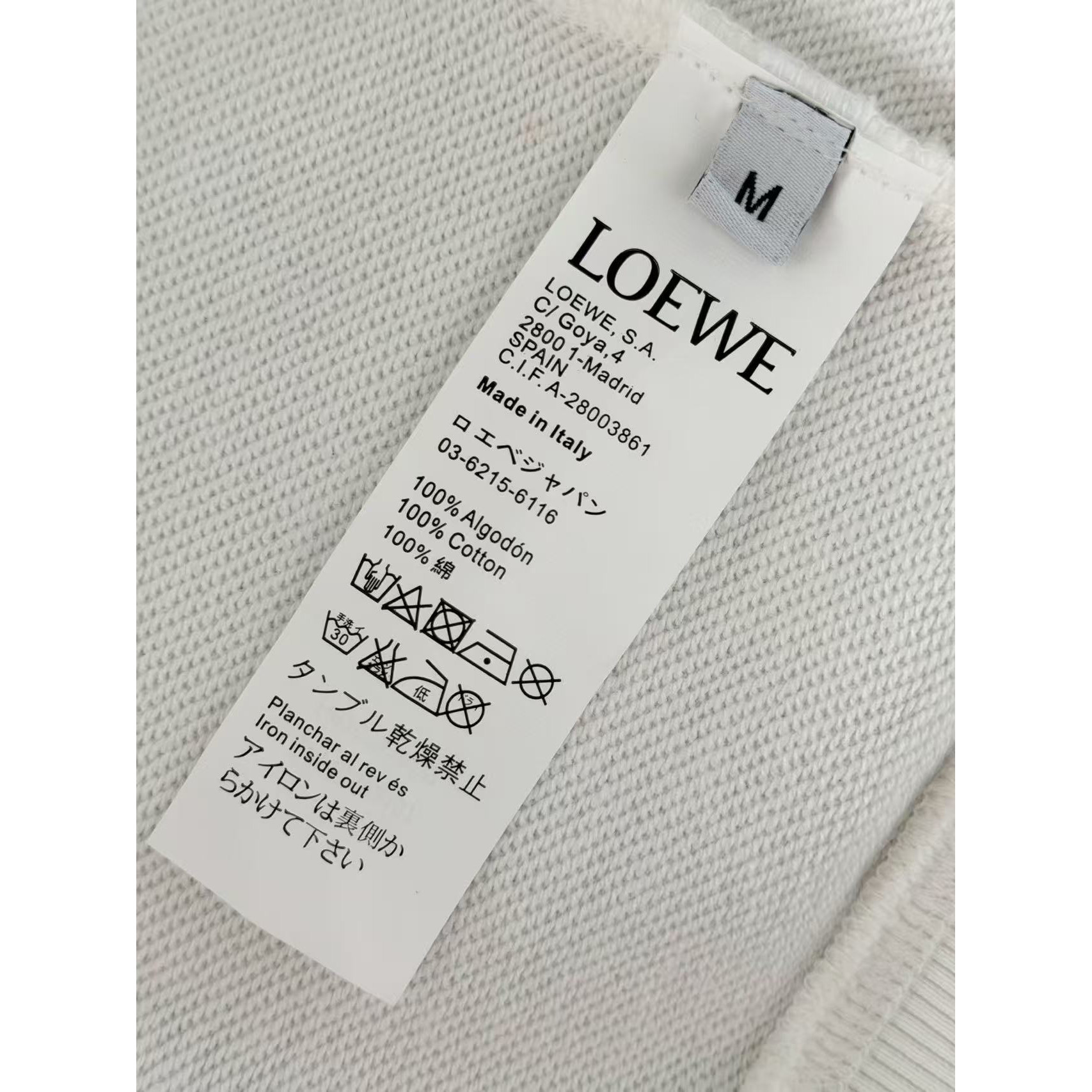 <p>Loewe 洗水圆领卫衣(灰色)</p>