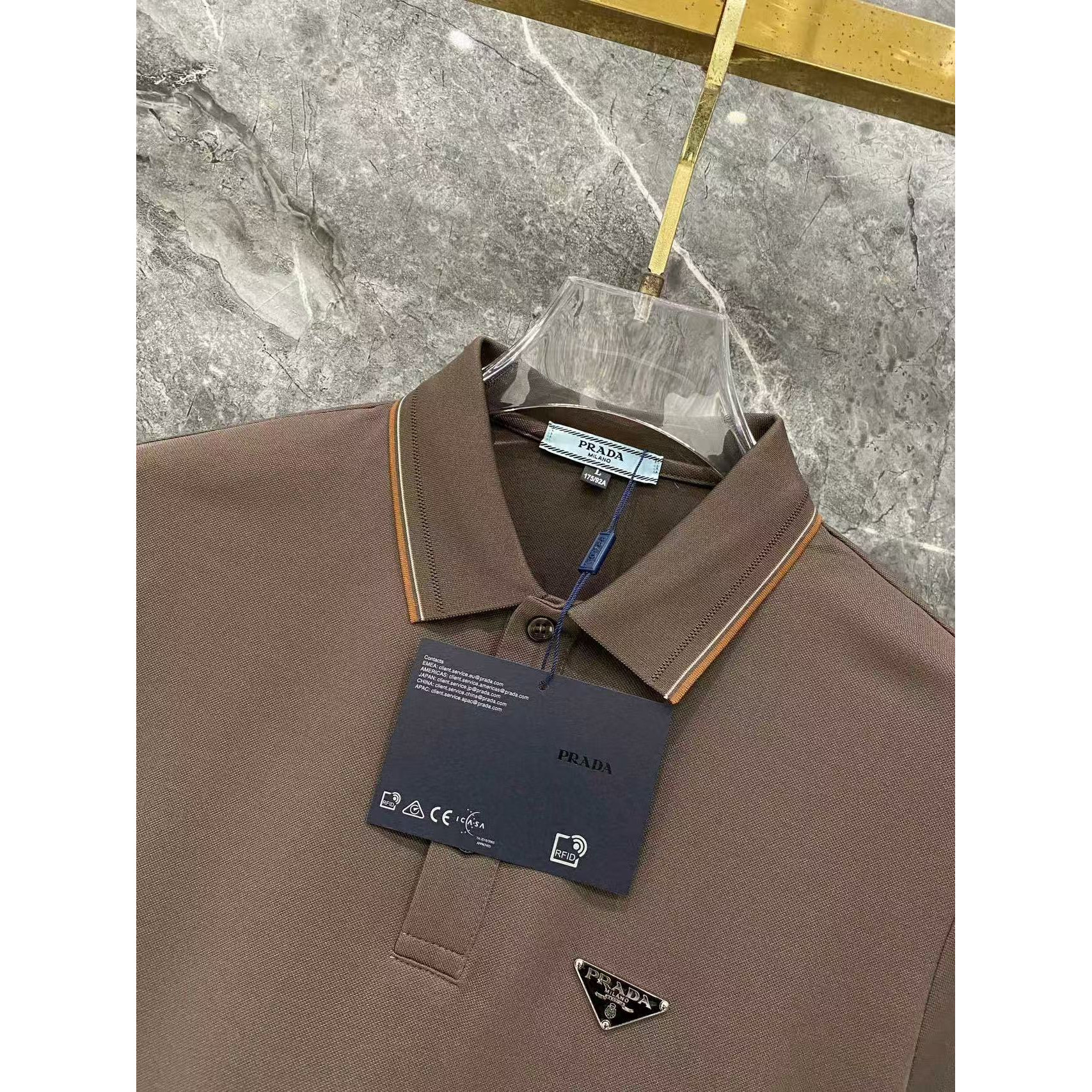 <p>Prada 秋冬长袖Polo(783008)</p>